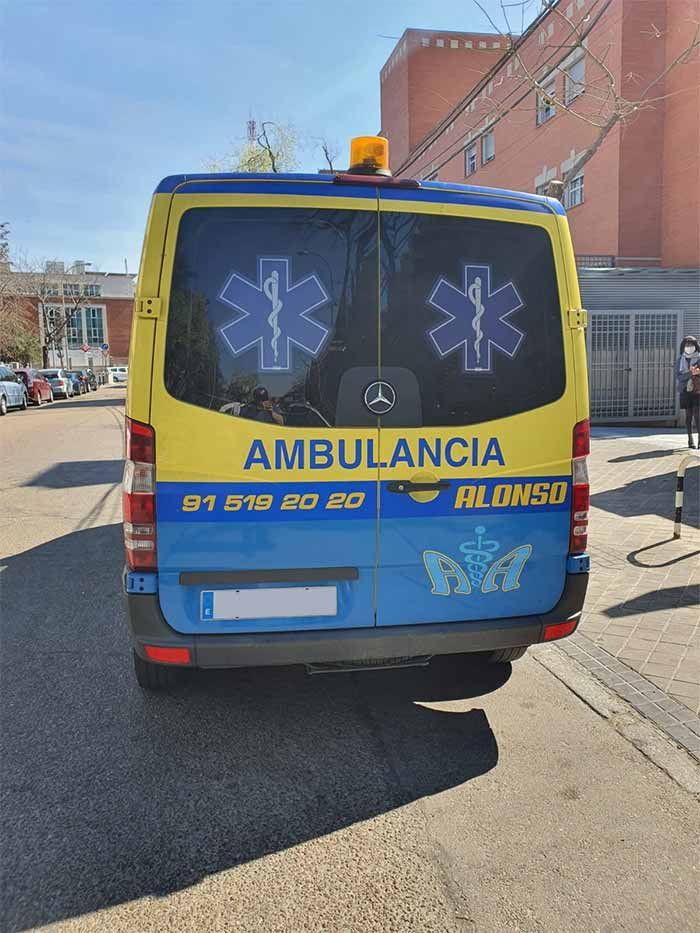 AMBULANCIAS ALONSO parte trasera de ambulancia